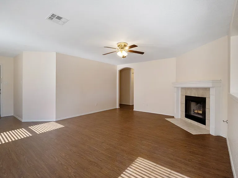 17131 Dashwood Creek Dr — Photo 5