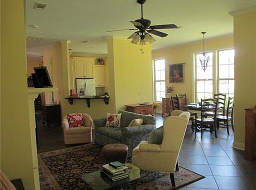 5th image of 3904 Acadian Village Dr