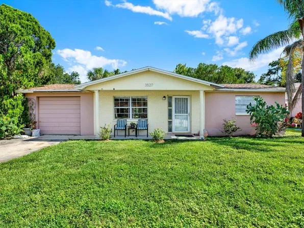 3527 Atlantis Dr, Holiday, FL 34691