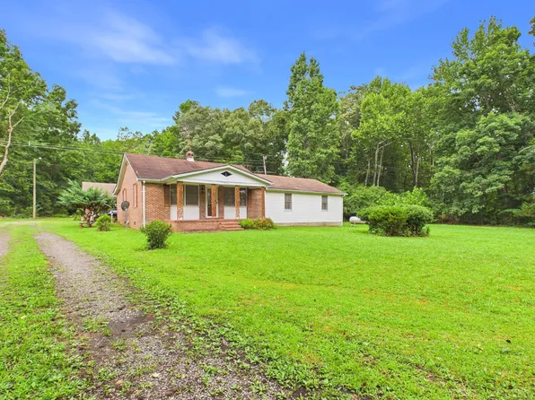 1940 Country Club Dr, Chase City, VA 23924
