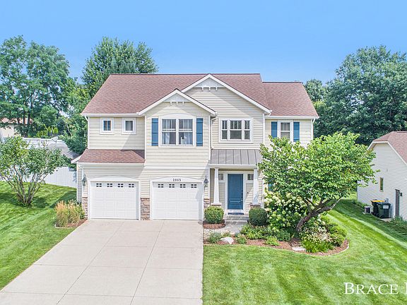 3rd image of 2865 Coppergrove Ct NE
