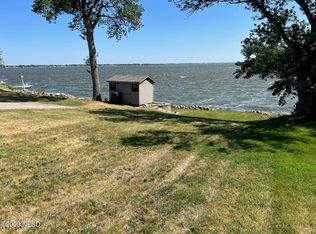 294 S Lake Dr, Arlington, SD 57212