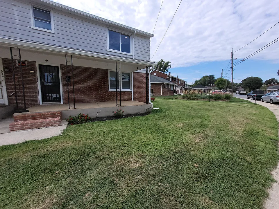 632 Main St