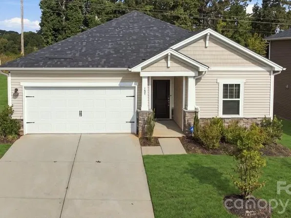 151 Bird Dog Dr, Mooresville, NC 28115