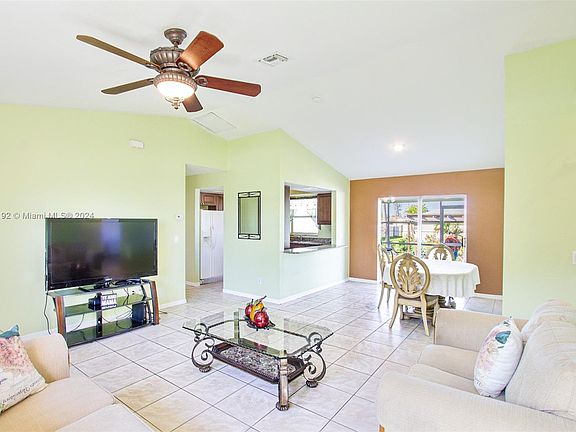 5th image of 116 SE 4th Pl
