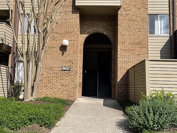 4th image of 19437 Brassie Pl APT 201