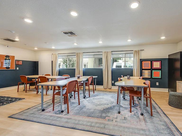 The Luxe Apartments — Photo 31