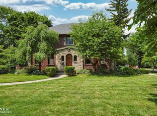 1177 Buckingham Rd, Grosse Pointe Park, MI 48230