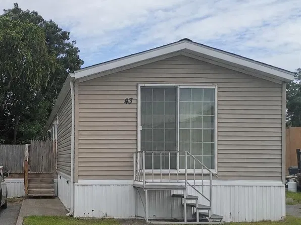 245 Manton St, Pawtucket, RI 02861