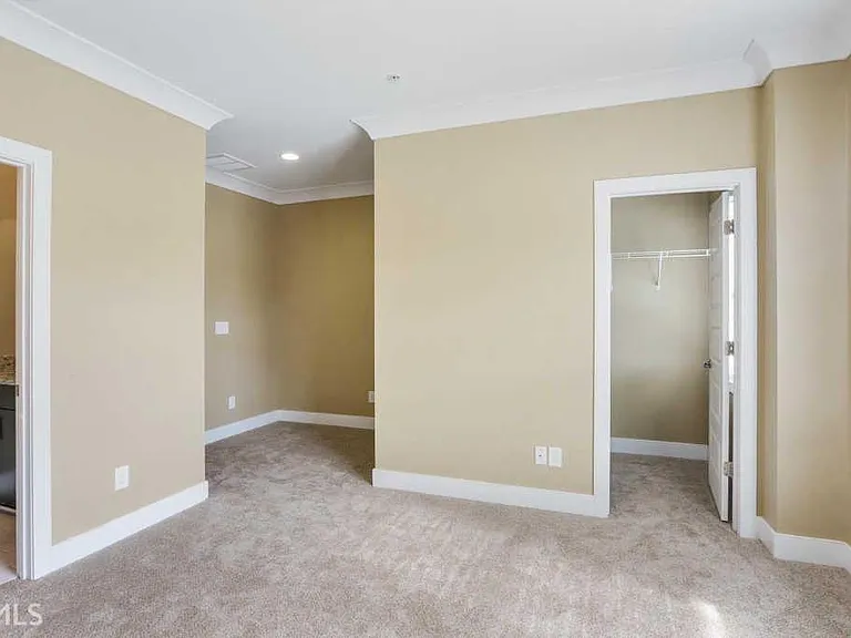 255 Southerland Ter NE #104 — Photo 29