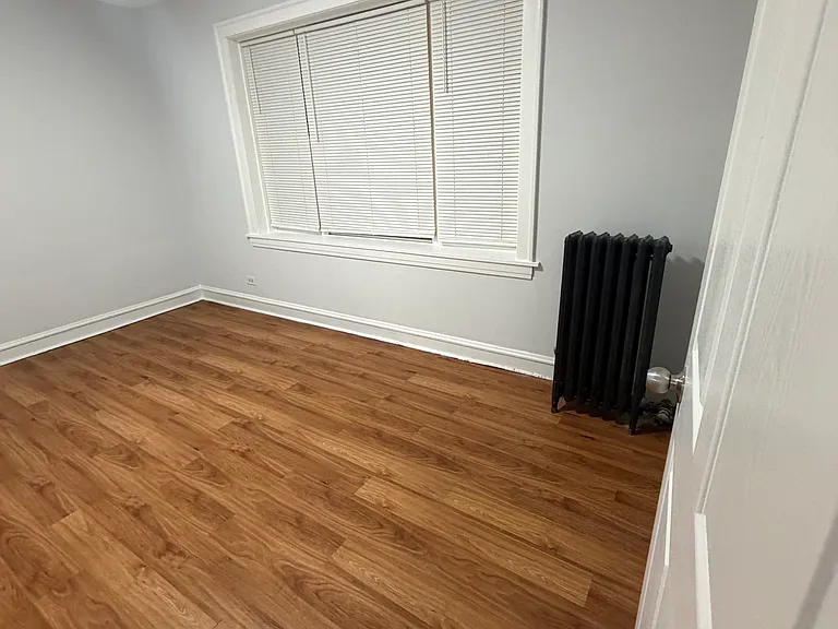 5424 W Wellington Ave #1 — Photo 3
