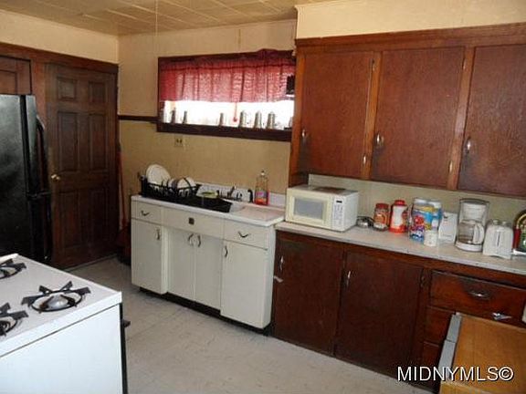 4th image of 1022 Campbell Ave