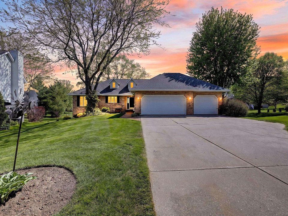 1st image of 5 Vienna Cir
