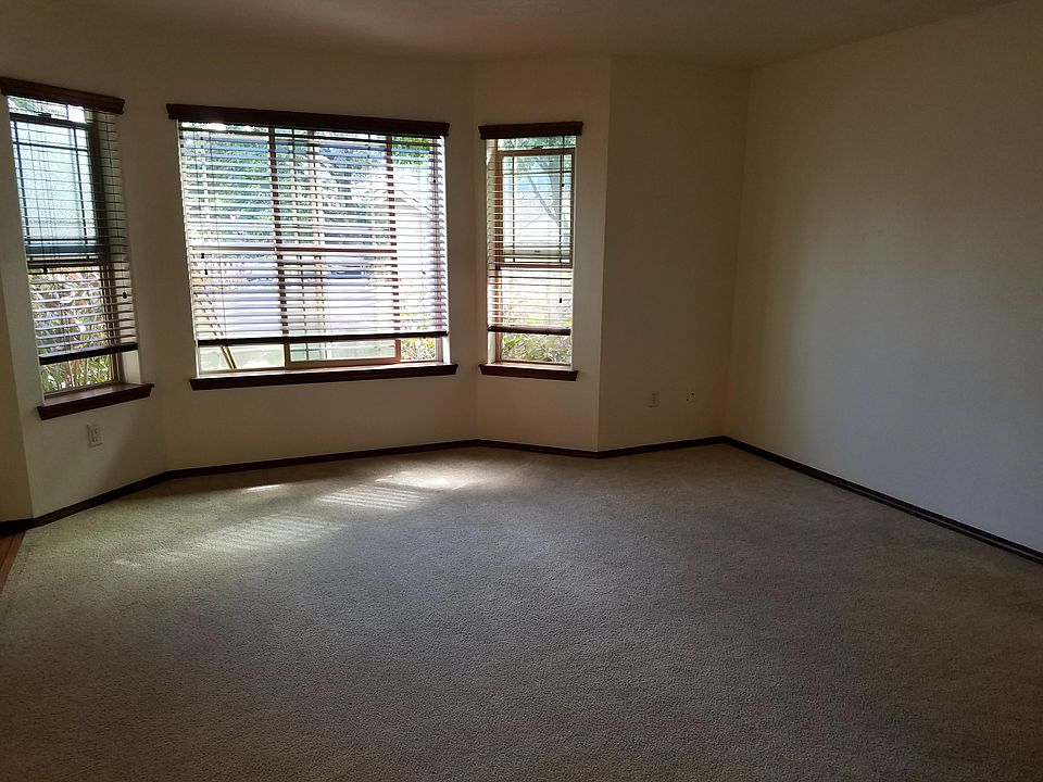 Living Room without furniture facing front of unit. We are in the process of putting in new flooring.