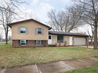 2013 E Henry St, Appleton, WI 54915