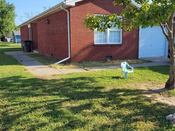 803 Emma Dr, Seymour, IN 47274