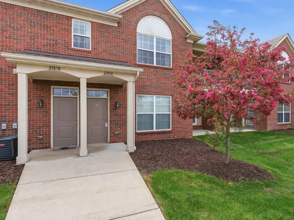 21876 Aberdeen Dr, Macomb, MI 48042
