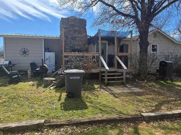 511 Hide Away Ln, Weatherford, TX 76088