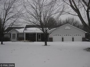 8175 Pioneer Rd, Chisago City, MN 55013