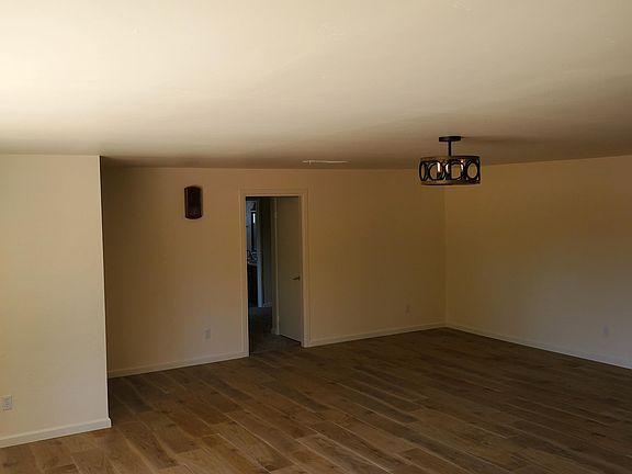 5th image of 8643 Echo Dr