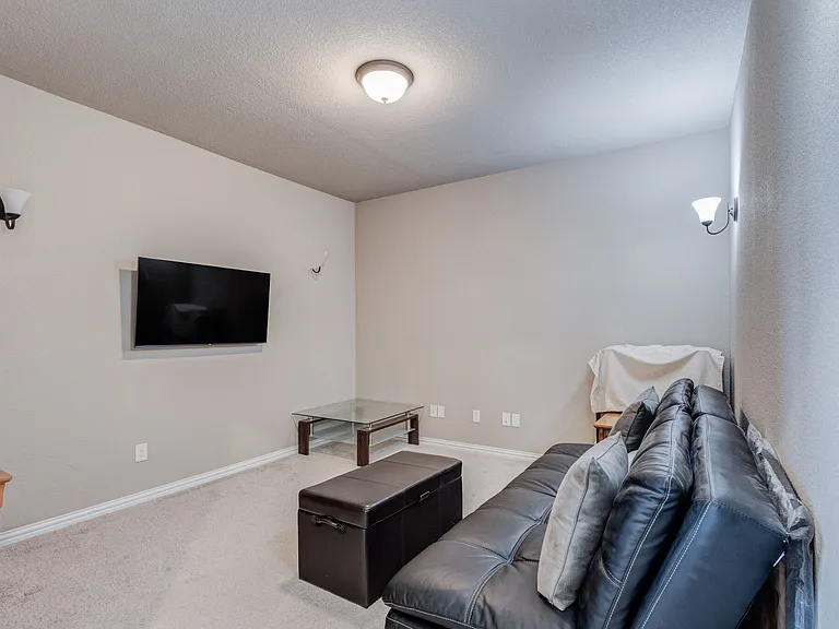6441 Teabridge Dr — Photo 32
