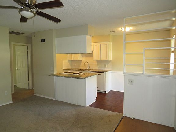 5th image of 713 Pleasant Manor Ave