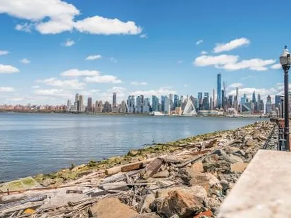 800 Avenue At Port Imperial image 21 of 28