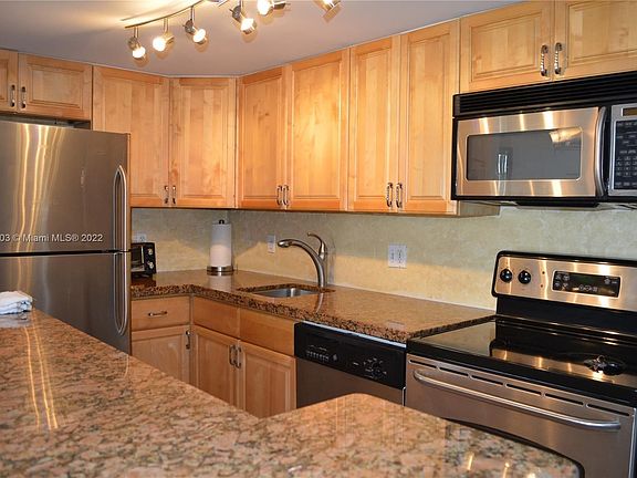 4th image of 770 Claughton Island Dr Penthouse 23
