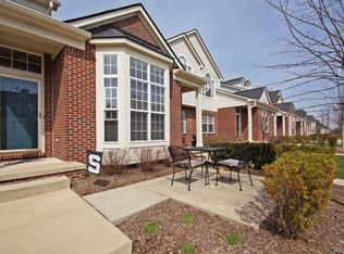 22102 Alexa Dr, Walled Lake, MI 48390