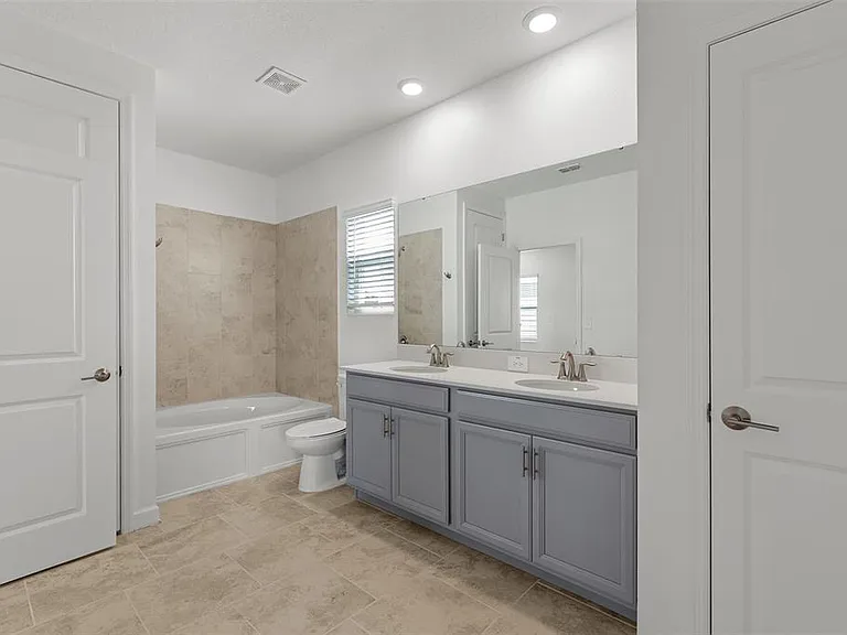 3039 Addison Blvd — Photo 23