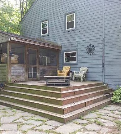 Rear View Deck and Screen