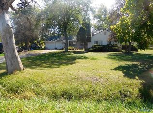 4673 Libbey Rd, Perrysburg, OH 43551