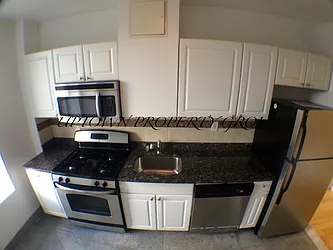 Rented by Uptown Property Group