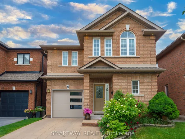 42 Peachwood Cres, Hamilton, ON L8E 5Z8