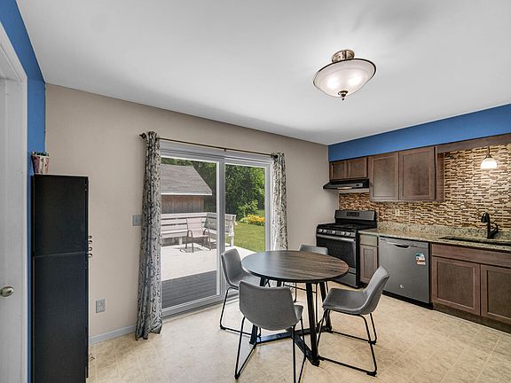 5th image of 603 Aspen St