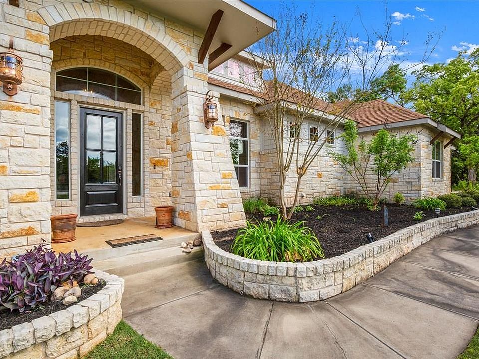 2nd image of 129 Valley View Dr