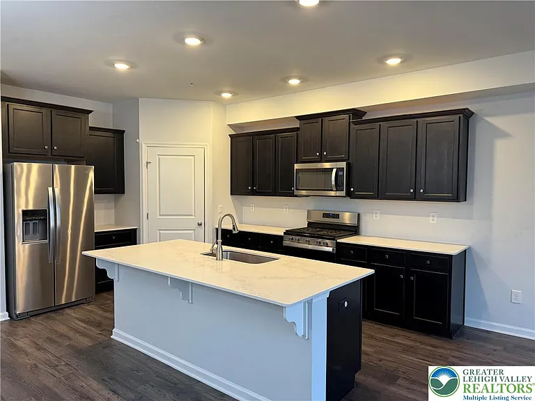 1077 Turnstone Dr — Photo 4