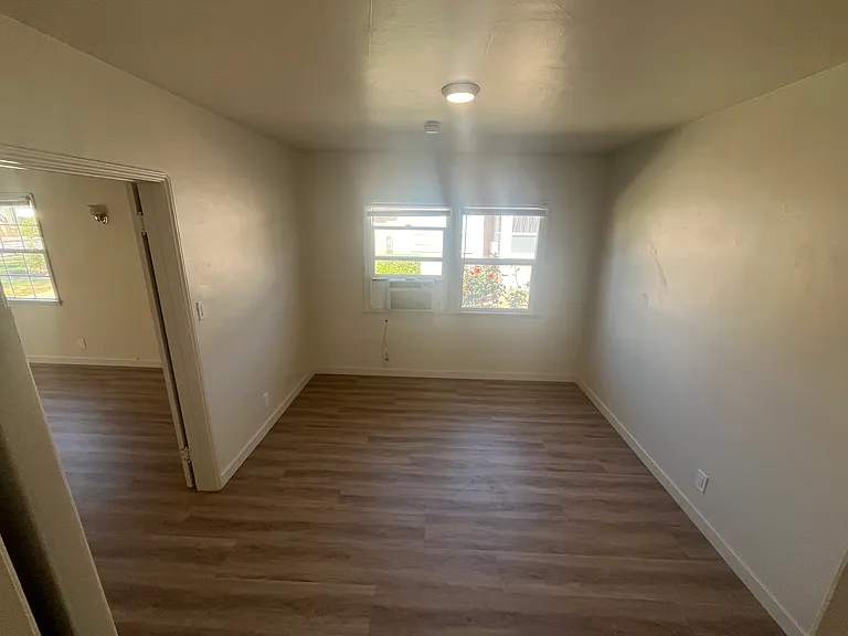 4203 W 133rd St #B — Photo 5