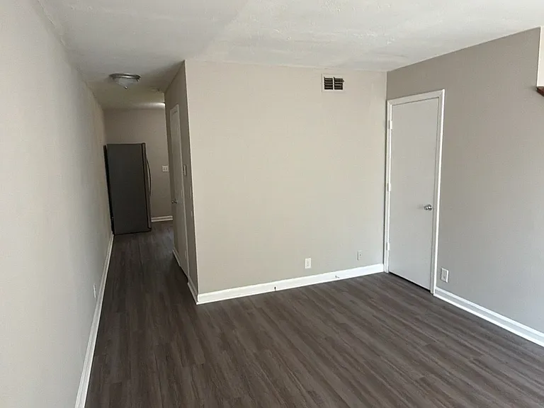 807 Holder Ct — Photo 5