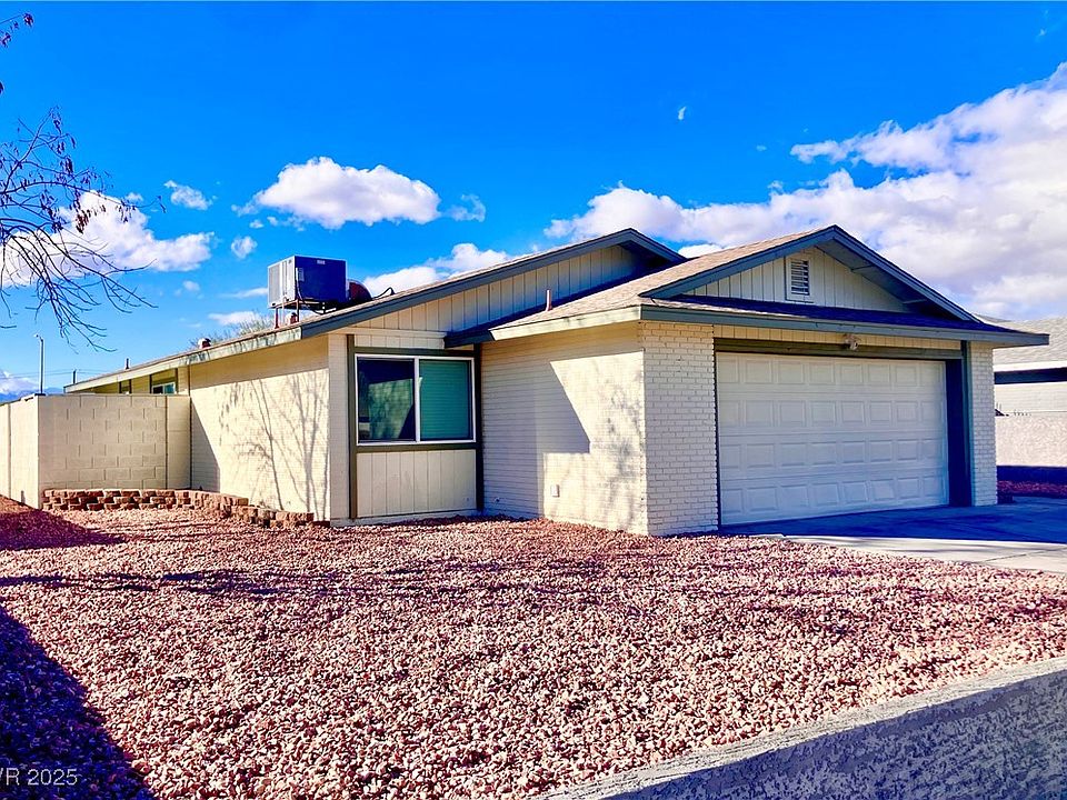 1st image of 1715 Rockwell Ln