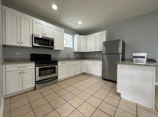 3325 W Fulton Blvd #BASEMENT, Chicago, IL 60624