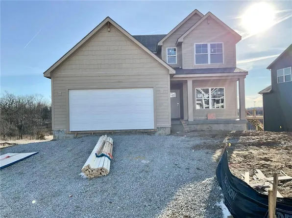 16192 Ryan Cir, Parkville, MO 64152