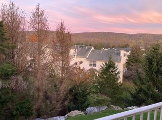 22 Amherst Ct #1111, Hamburg, NJ 07419