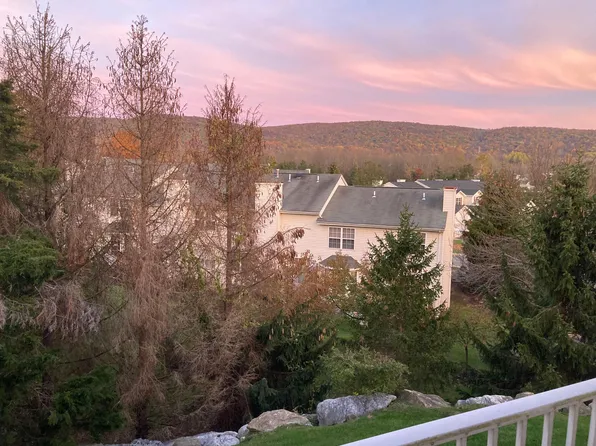 22 Amherst Ct #1111, Hamburg, NJ 07419