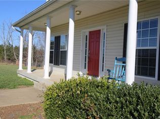 297 Taylors Dr, Hustle, VA 22476