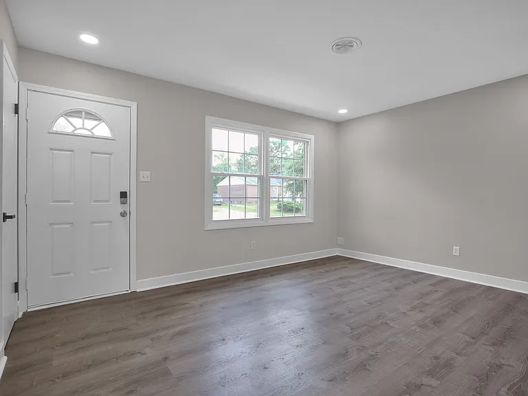 914 Fiske Dr — Photo 7