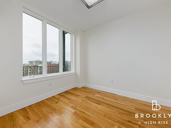 4th image of 535 Grand St #5A