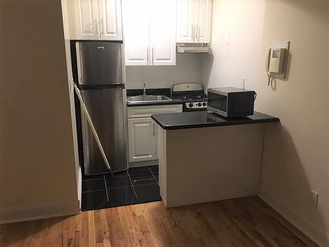 2nd image of 1661 York Ave APT 5L