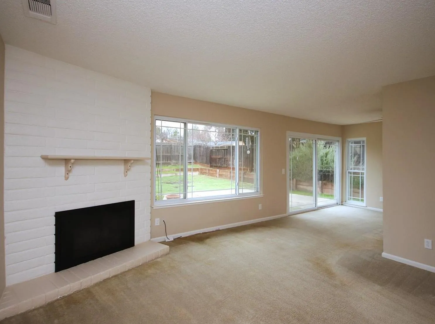 7184 Stanford Oak Drive — Photo 2