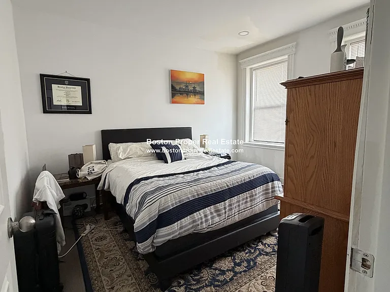 51 Queensberry St #3 — Photo 5